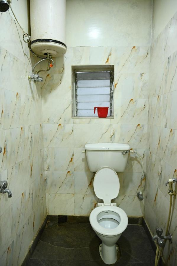 Hotel Komala Vilas Колката Екстериор снимка