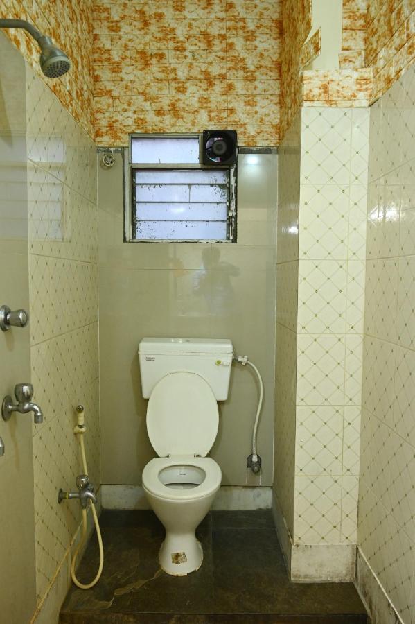 Hotel Komala Vilas Колката Екстериор снимка