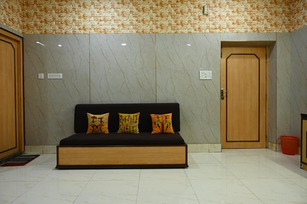 Hotel Komala Vilas Колката Екстериор снимка